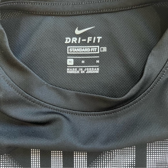 Boys Medium black Nike logo dry-fit standard fit short sleeve t-shirt - Picture 4 of 6